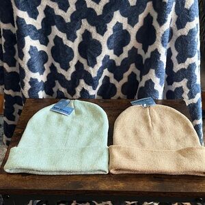 Stylish Women's Beanie Set - Mint and Tan